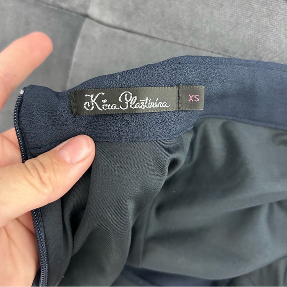 Blue Long Sleeve Dress with a Collar - Picture 4 of 7